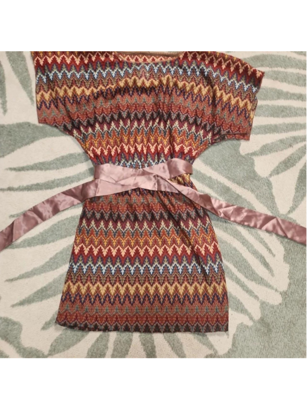 NWT JFW Boutique off the shoulder mini dress with geometric zigzag pattern in re